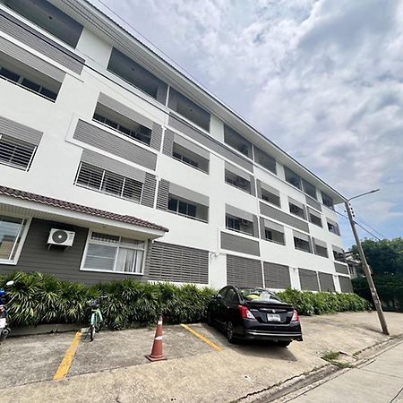 Ruan Plaisoi Apartment Bangkok Zewnętrze zdjęcie